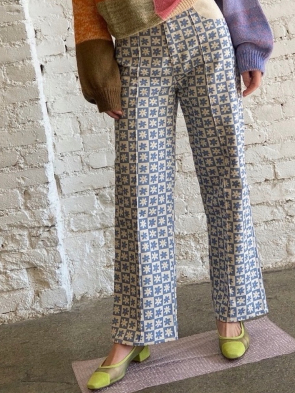Lisa Says Gah Blue Daisy Jeans